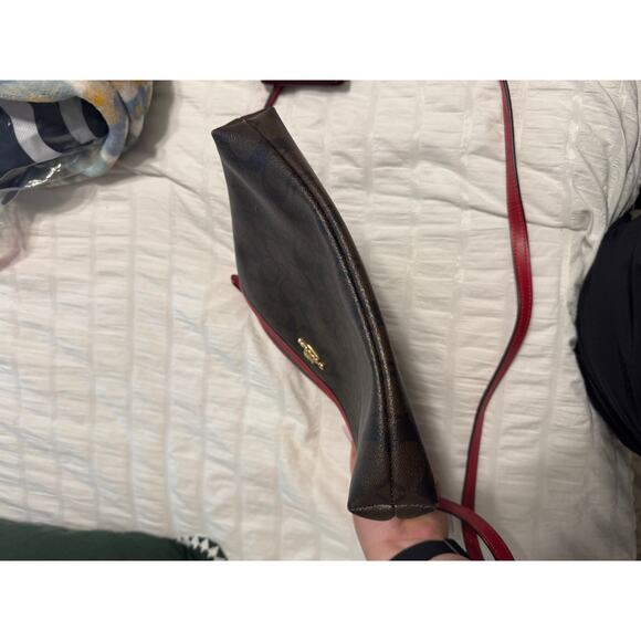 Like New Coach File Cross Body Signature Canvas Red Trim w/ Matching Wallet - Picture 5 of 8